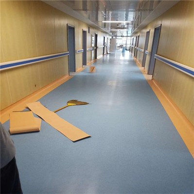 平衡車場(chǎng)館地膠-會(huì)議室地膠施工-耐福雅-凈化車間地膠施工